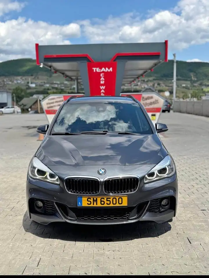 BMW 220