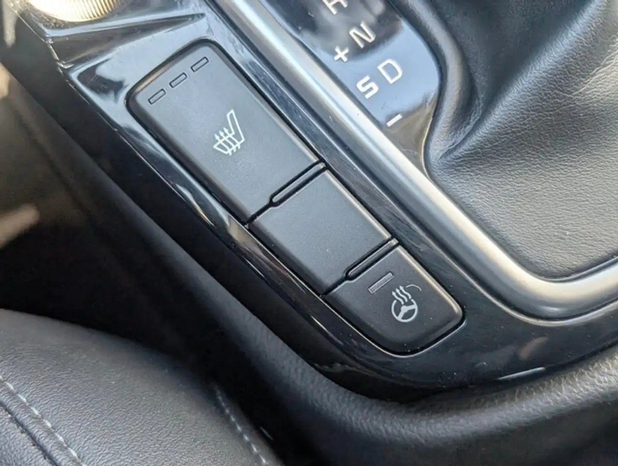 Kia Seltos снимка Kia Seltos