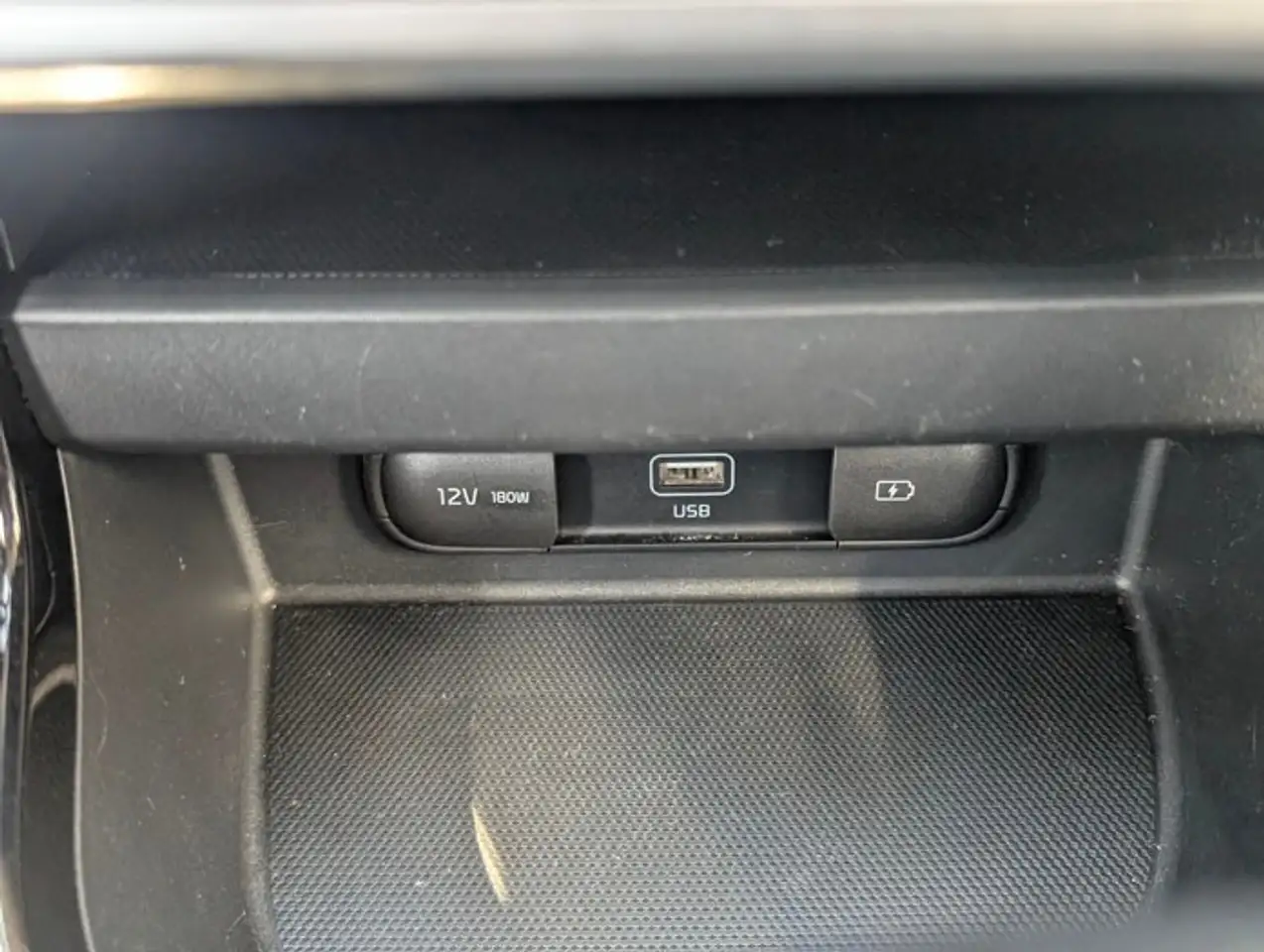 Kia Seltos снимка Kia Seltos