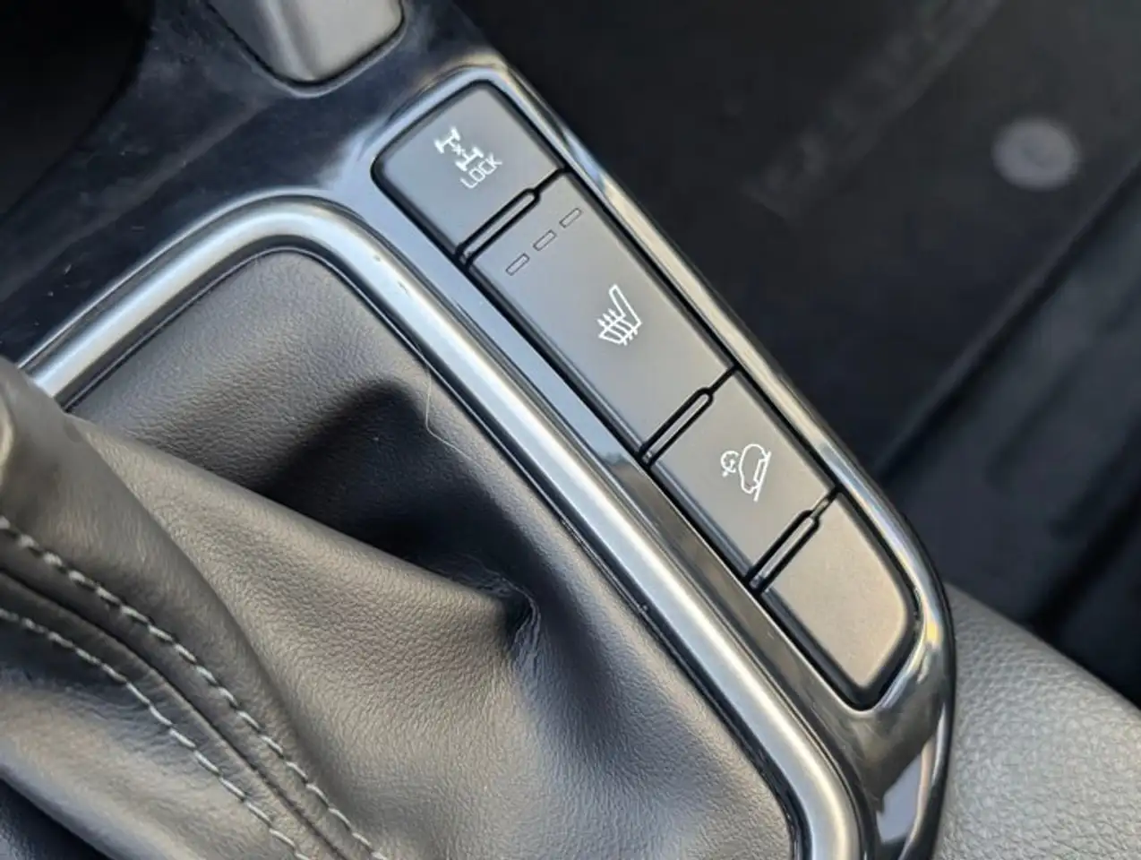 Kia Seltos снимка Kia Seltos