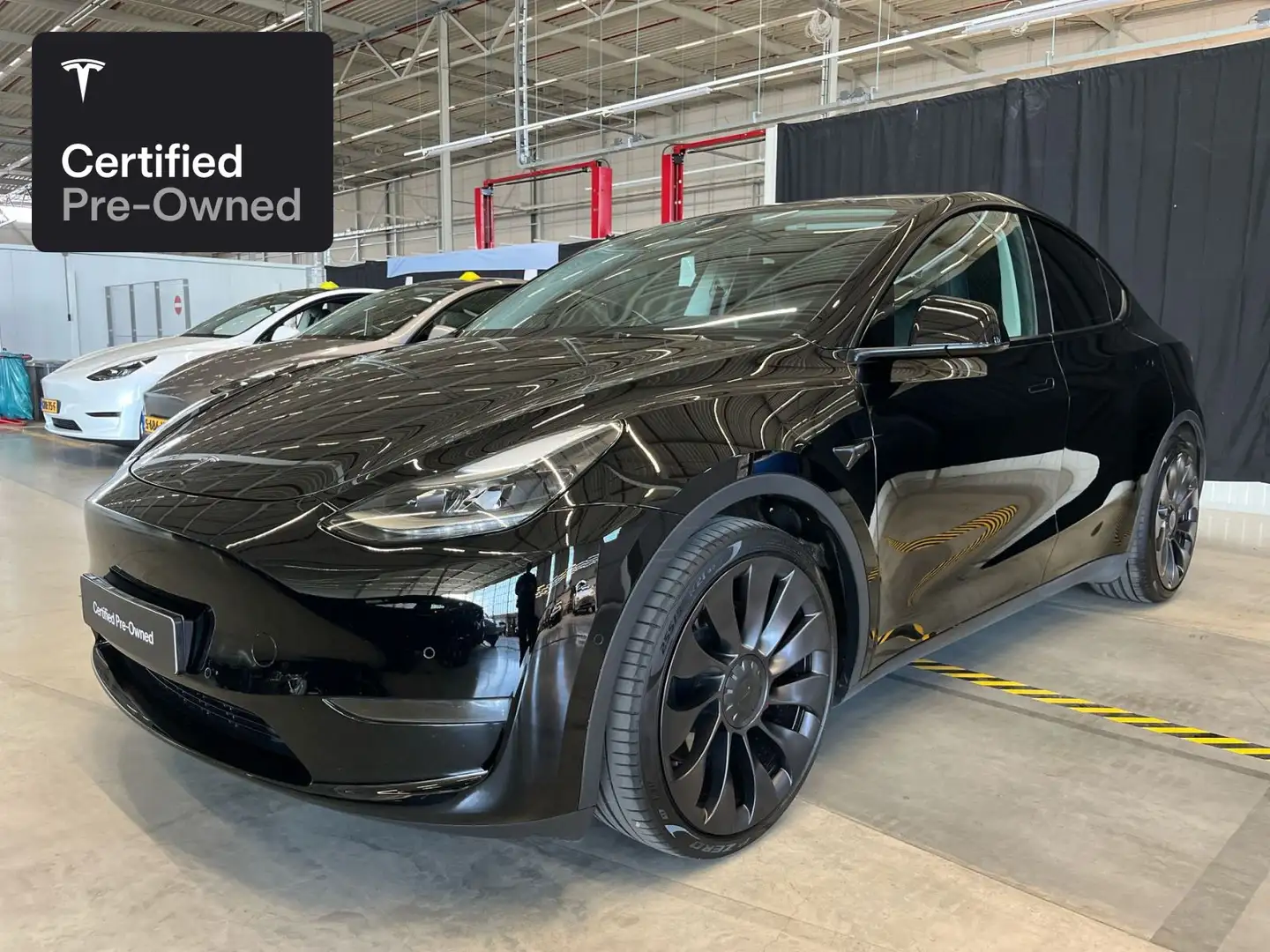 Tesla Model Y Performance “Certified Pre-Owned” Zwart - 1
