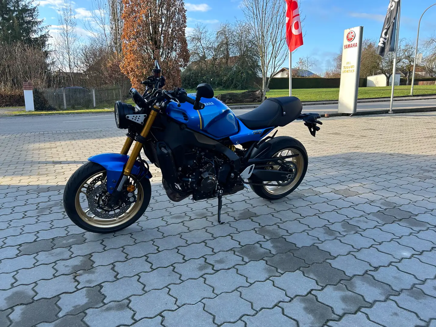 Yamaha XSR 900 Blau - 1