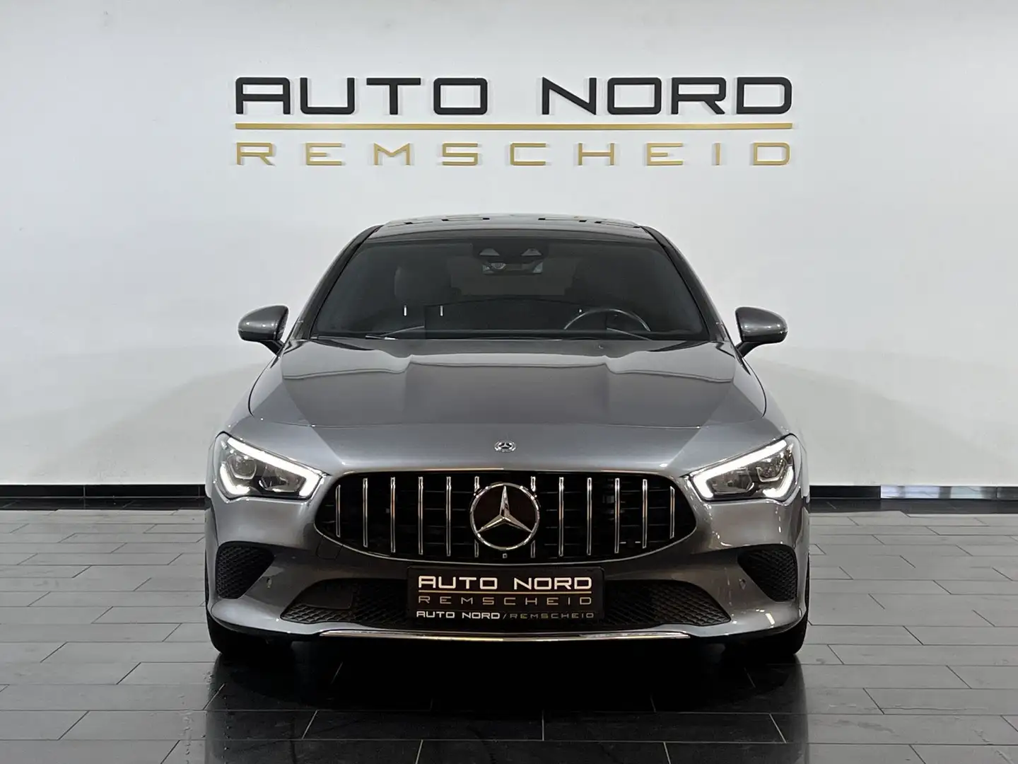 Mercedes-Benz CLA 180 Coupé*DCT*Pano*LED*Media*MBUX*Ambiente* Grau - 2