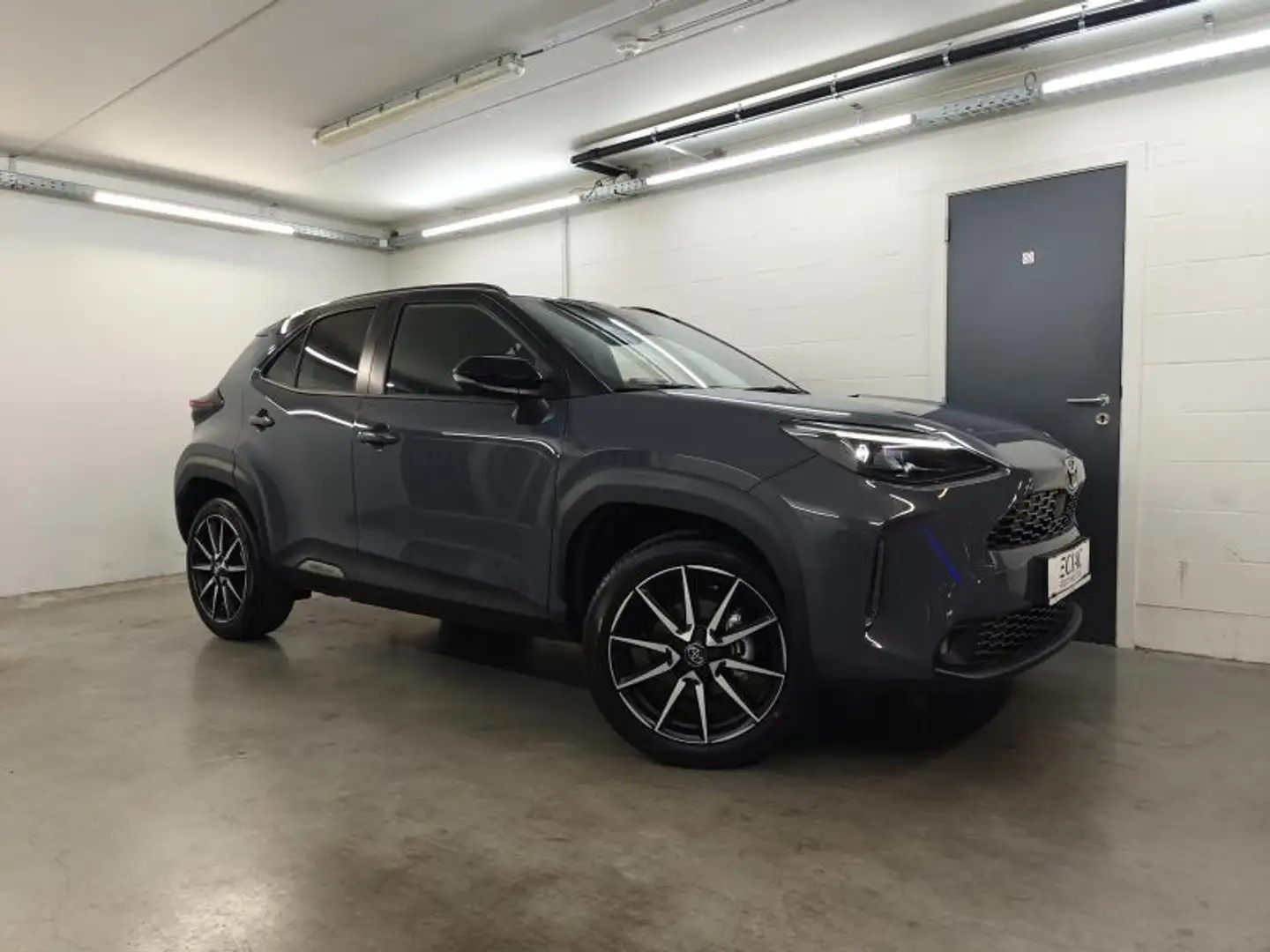 Toyota Yaris Cross GR Sport Grau - 2