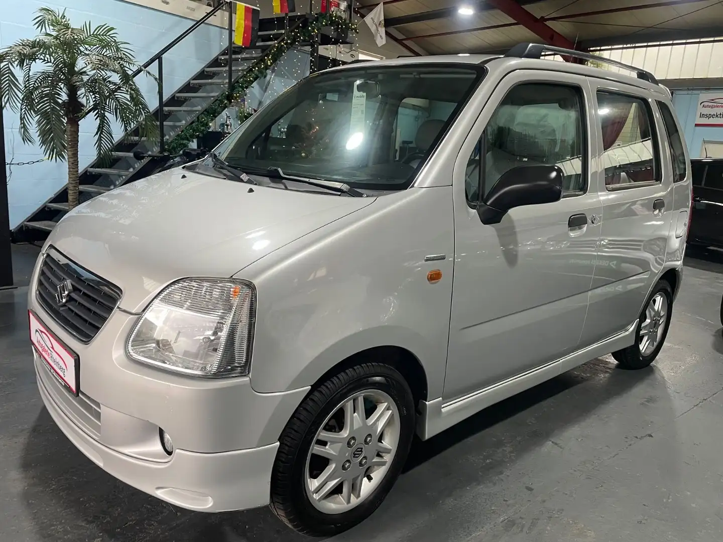 Suzuki Wagon R+ 1,3*KLIMA*EINPARKHILFE*ALLWETTER*TÜV NEU Silber - 1
