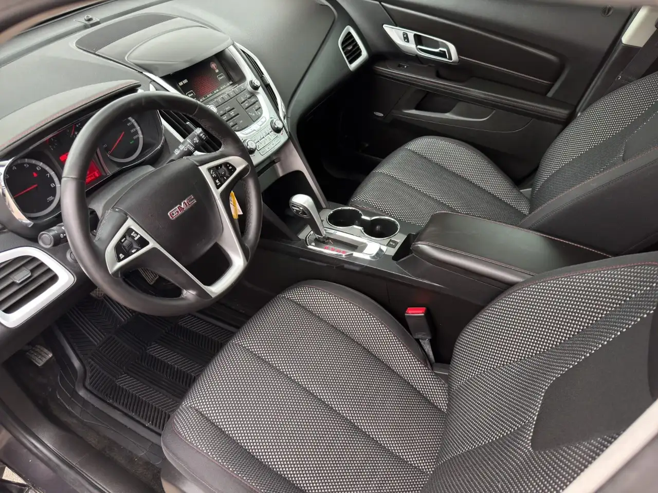 GMC Terrain photo GMC Terrain