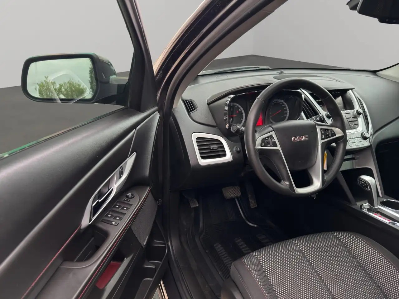 GMC Terrain photo GMC Terrain