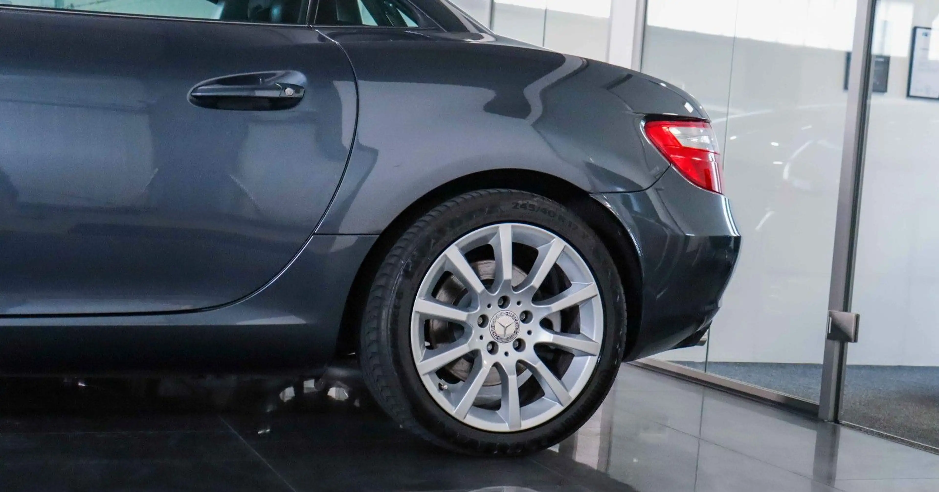 Mercedes-Benz SLK 250 AMG*PANO*AIRSCARF*NAVI*LEDER* — photo 13