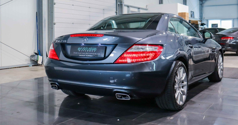 Mercedes-Benz SLK 250 AMG*PANO*AIRSCARF*NAVI*LEDER* — photo 11