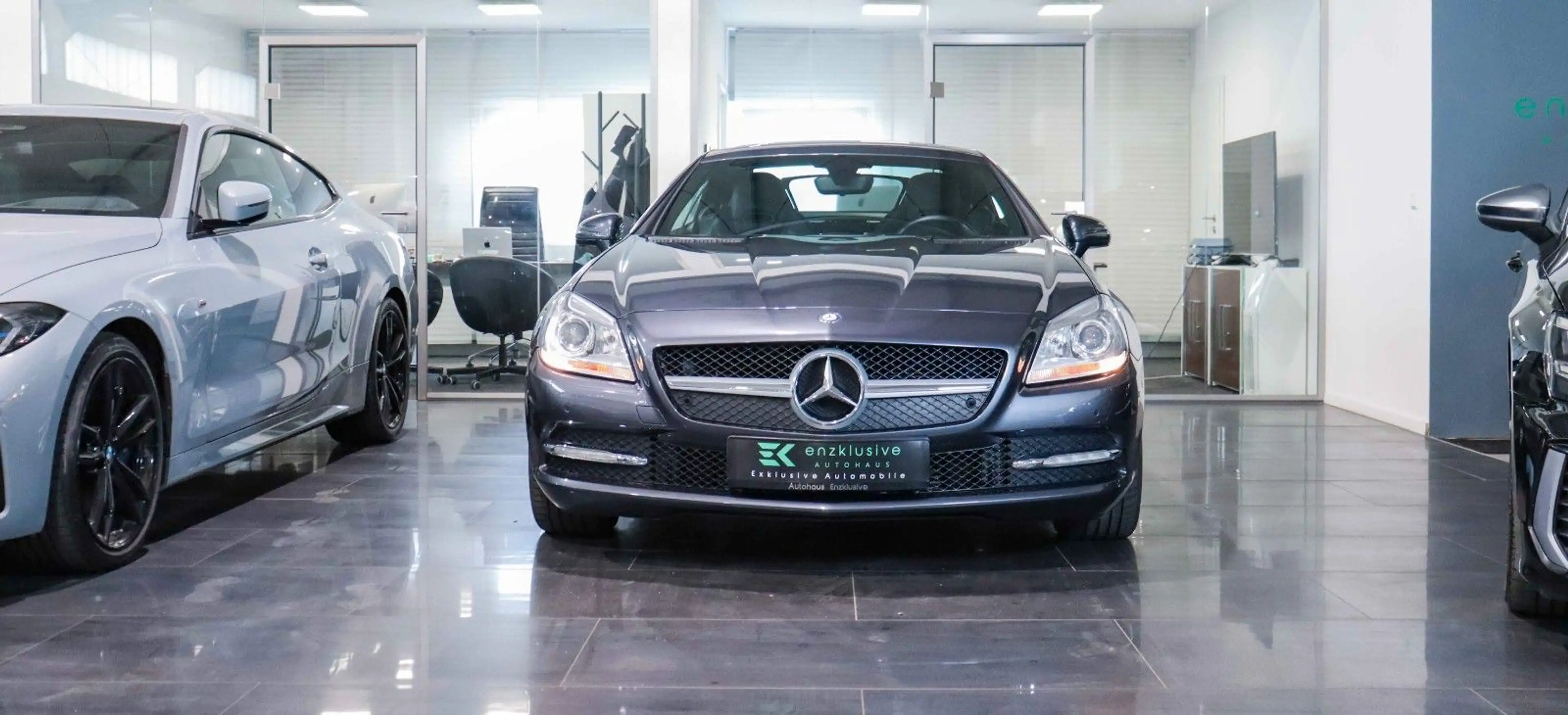 Mercedes-Benz SLK 250 AMG*PANO*AIRSCARF*NAVI*LEDER* — photo 2