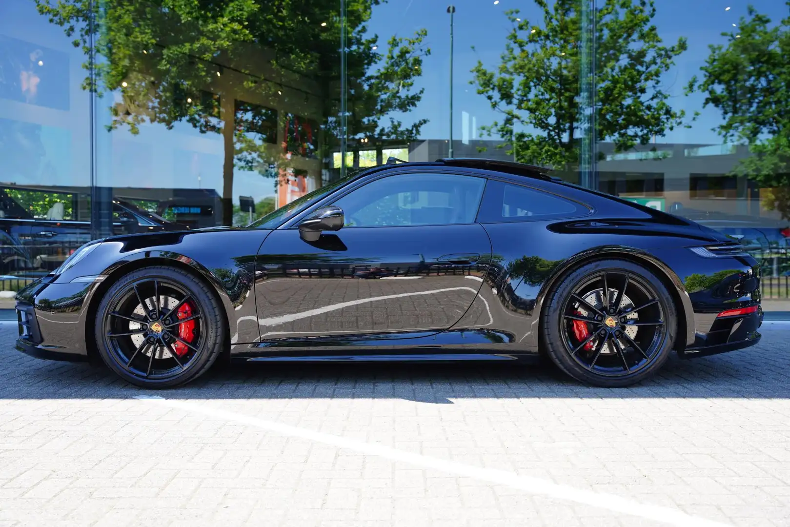 Porsche 992 992 3.0 Carrera 4 S Sportuitlaat Techart Zwart - 2