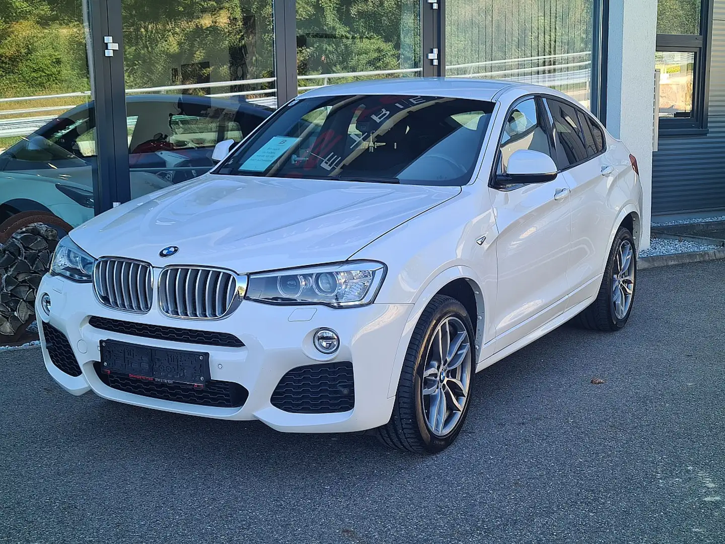 BMW X4 xDrive 30d Österreich-Paket Aut. Weiß - 2