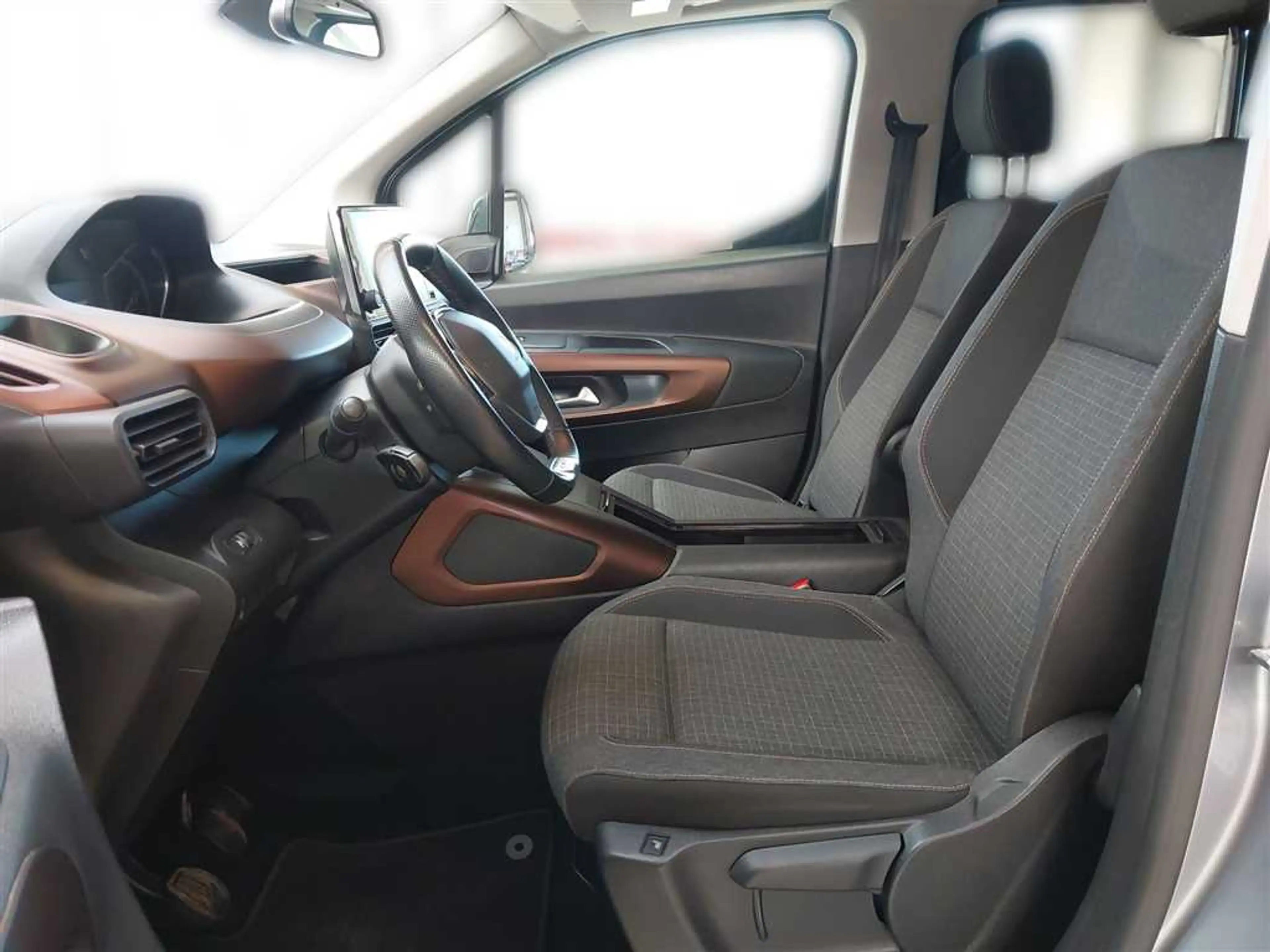 Peugeot Rifter Kombi GT 1.5 BlueHDi — photo 8