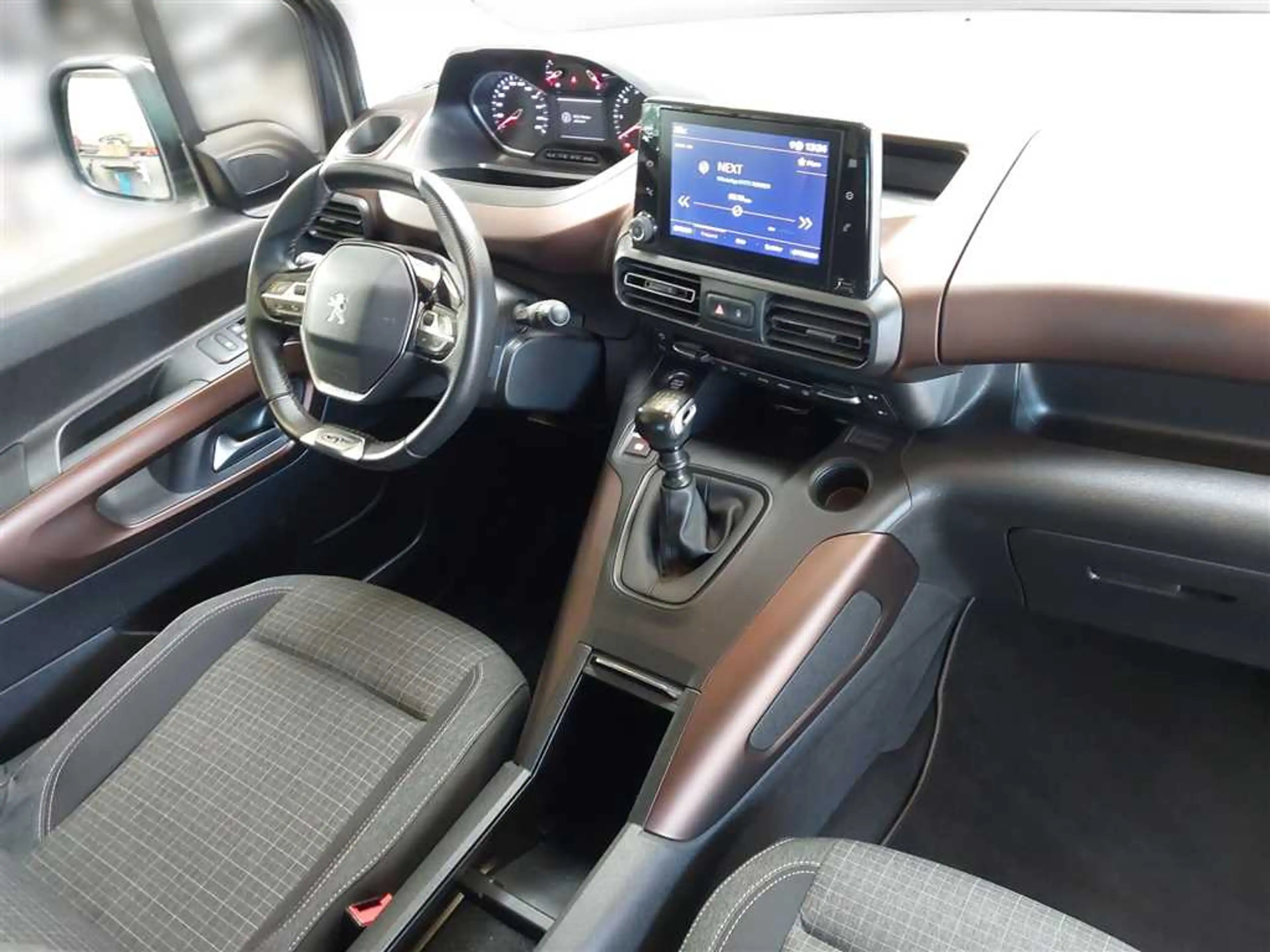 Peugeot Rifter Kombi GT 1.5 BlueHDi — photo 15