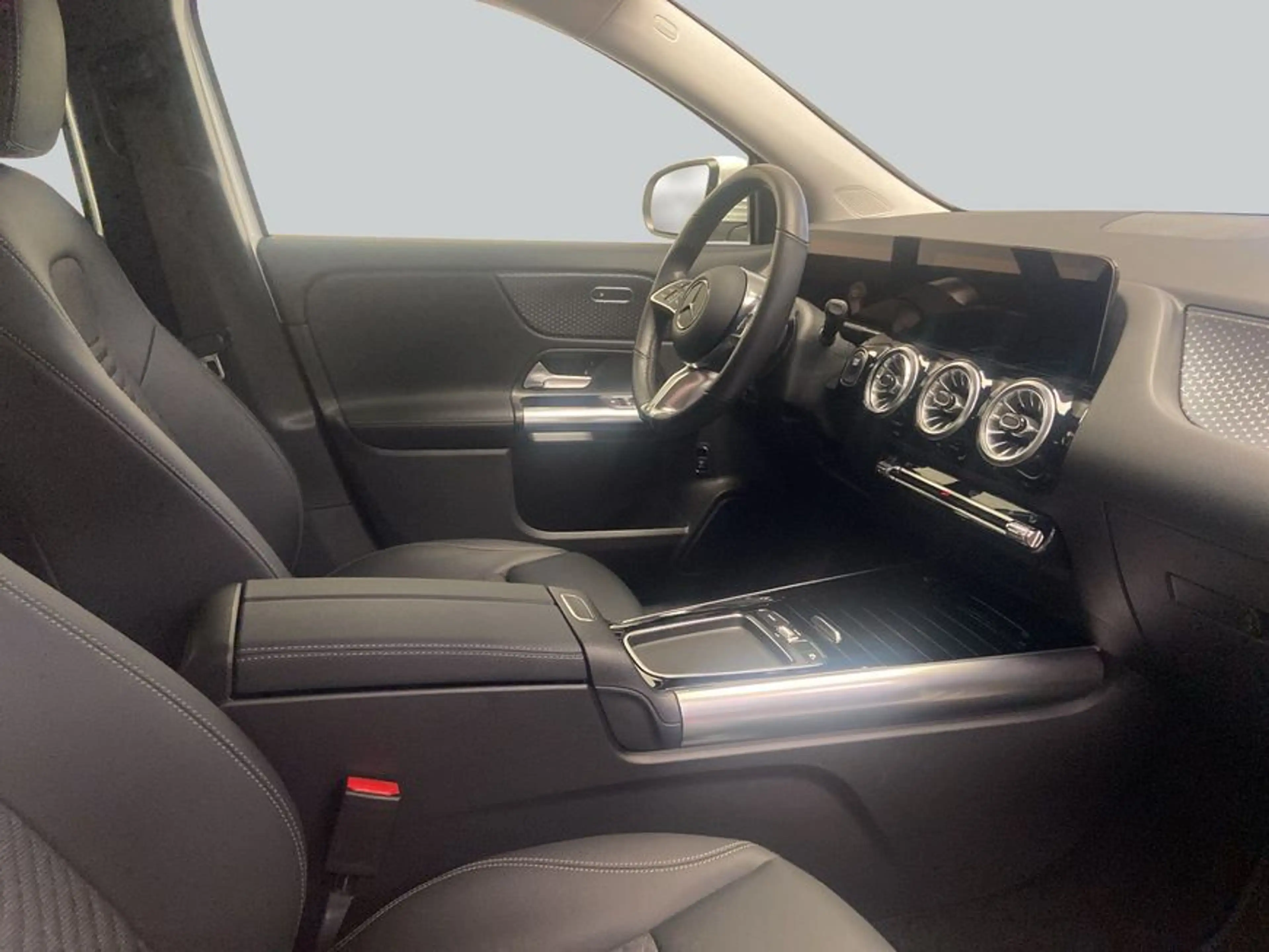Mercedes-Benz EQA 250 EQA — photo 13