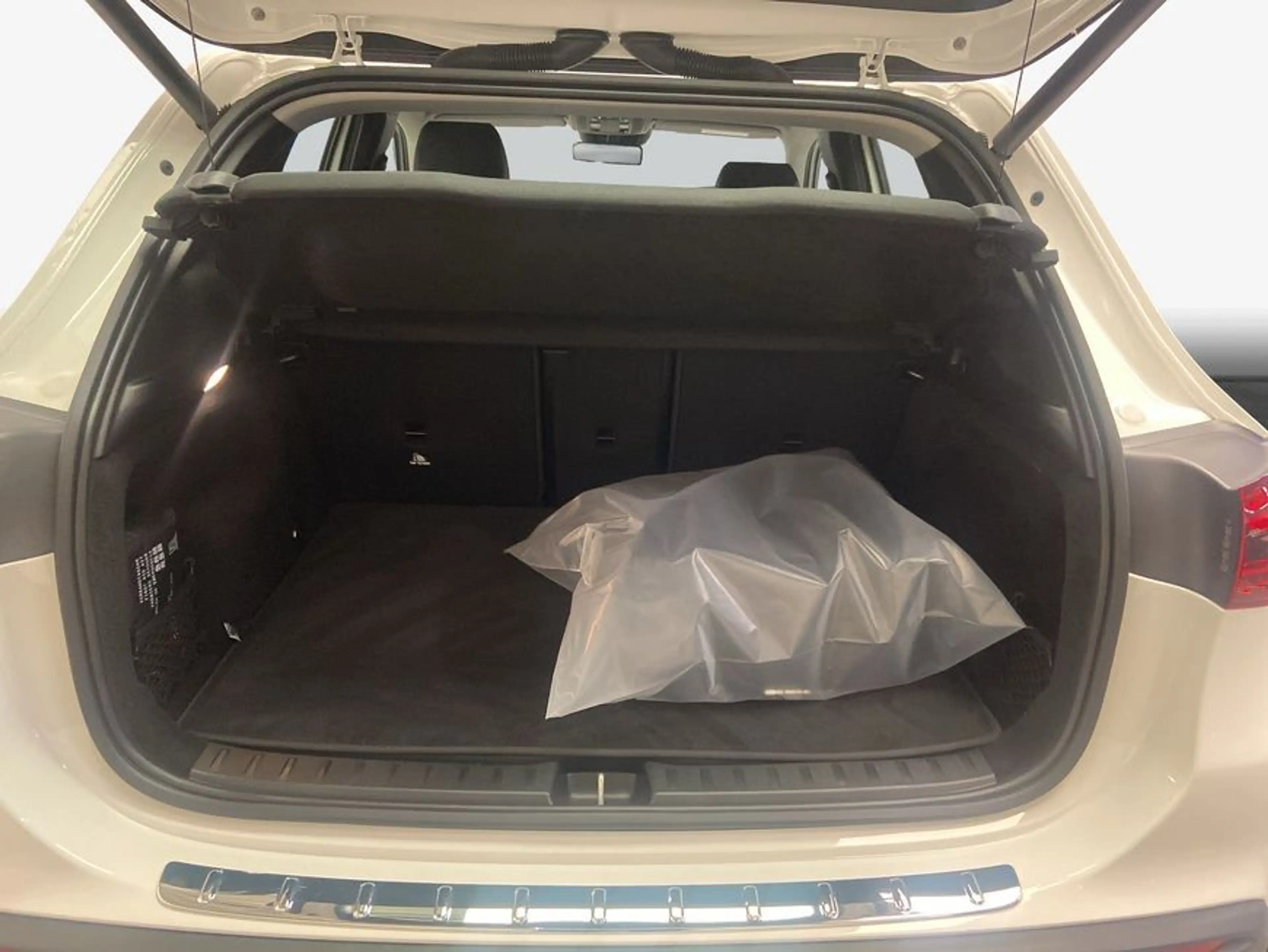 Mercedes-Benz EQA 250 EQA — photo 9