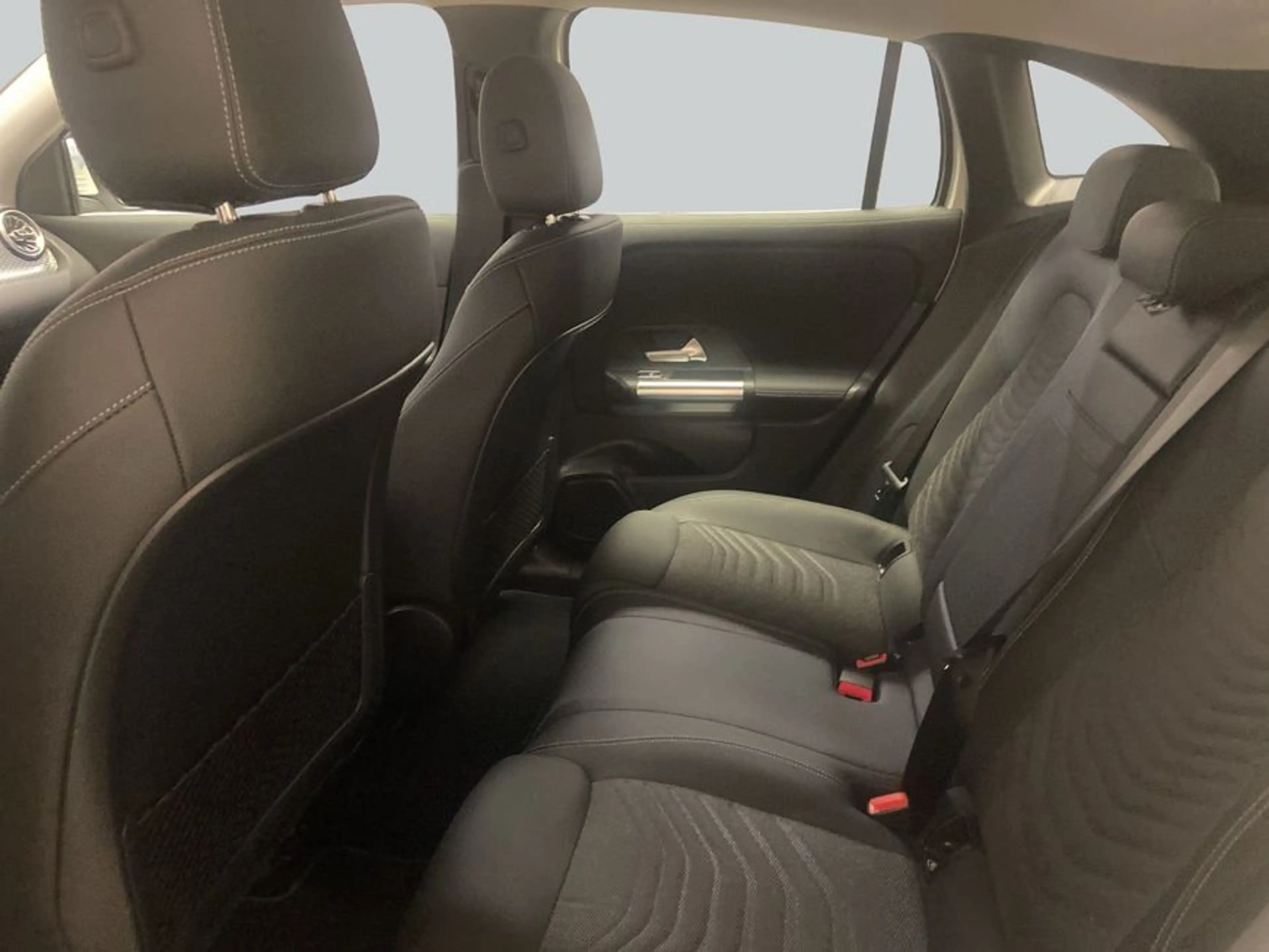 Mercedes-Benz EQA 250 EQA — photo 12