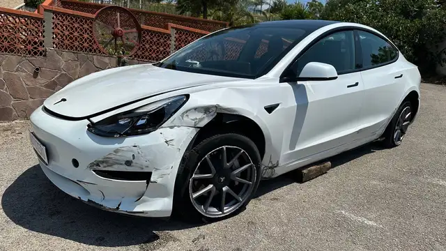 Tesla Model 3 Model 3 Standard rwd Plus