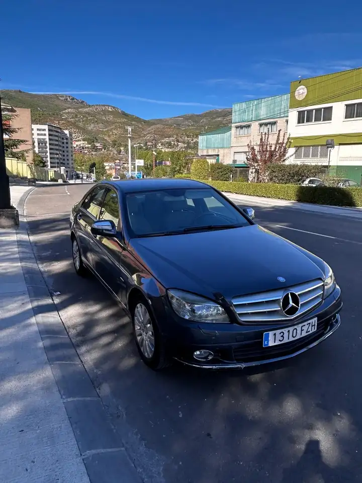 Mercedes-Benz C 220