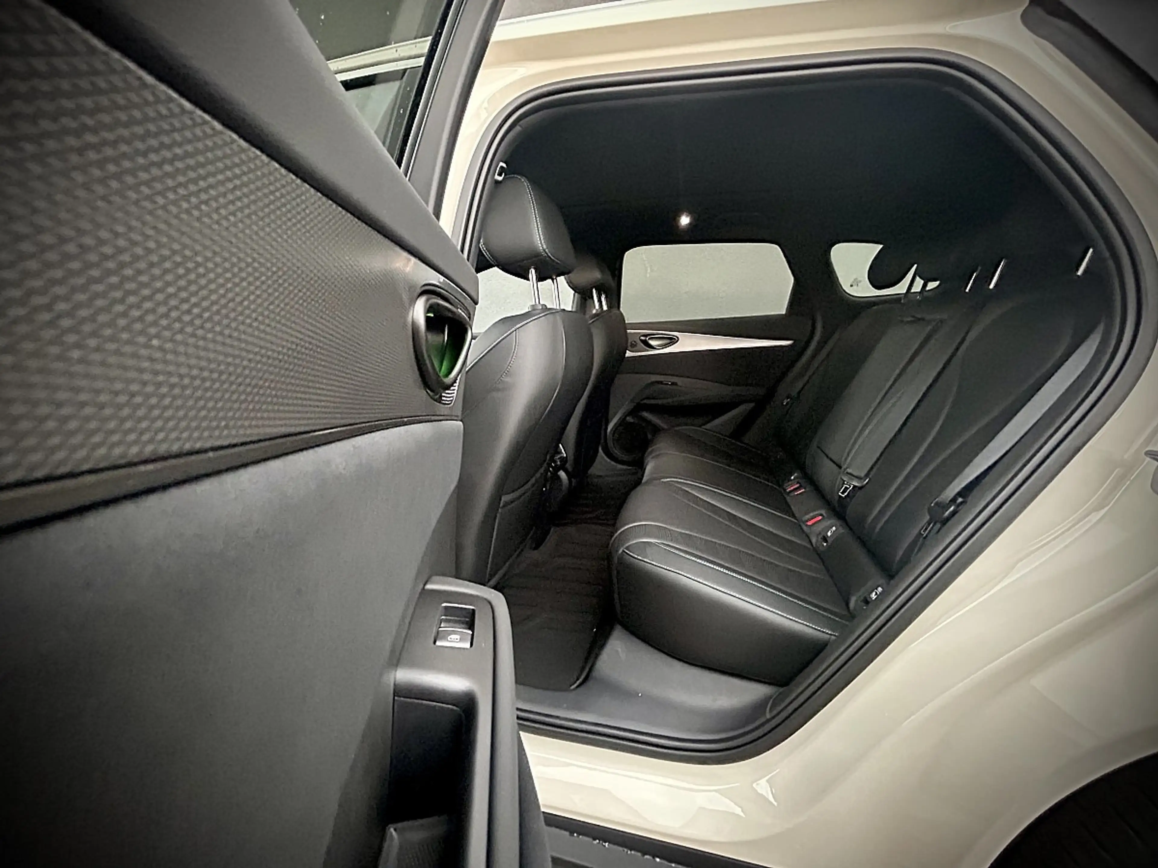 BYD Seal 6 DM-i Touring Comfort Lite PHEV 19kWh 212PS WOW ... — photo 7