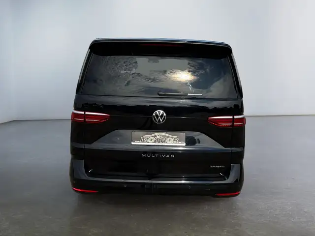 Volkswagen Multivan view 5