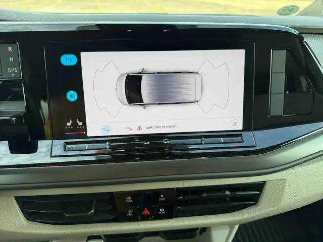 Volkswagen Multivan view 13