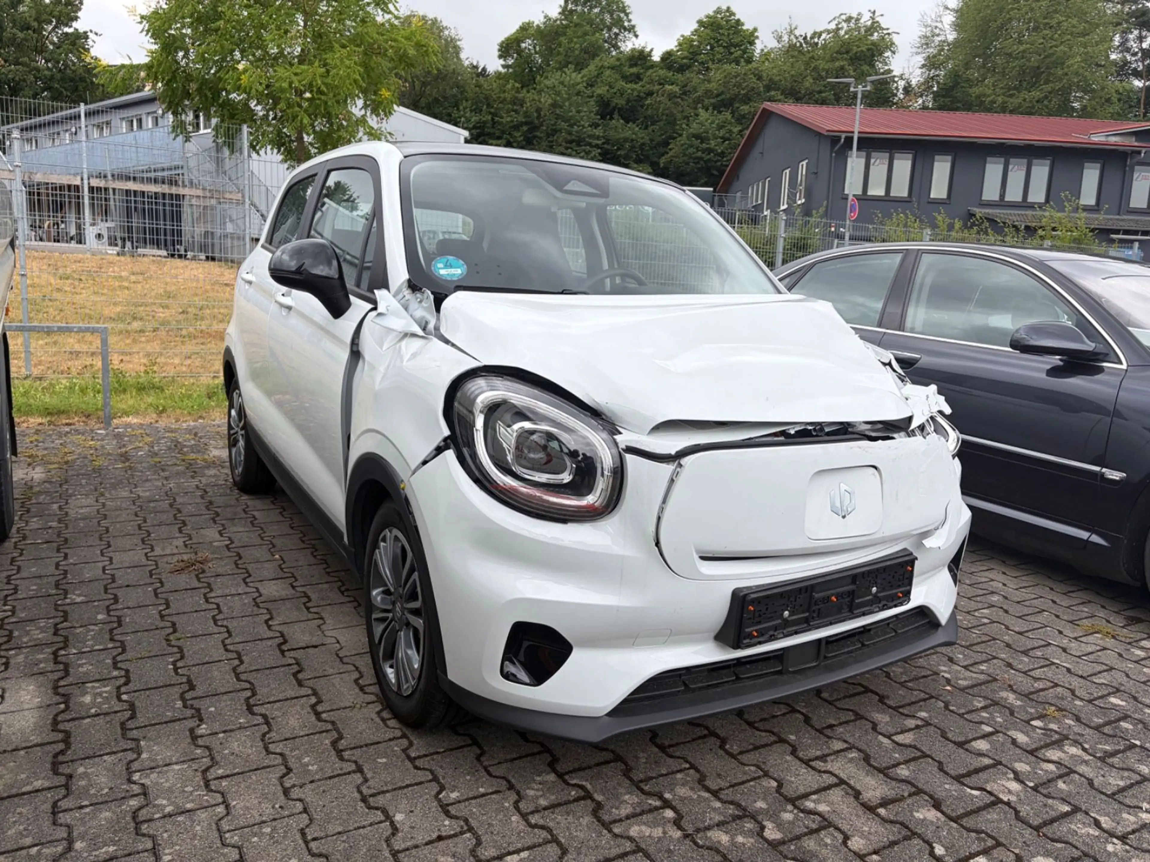 Leapmotor T03 70 kW BEV Navi Panorama Kamera PDC — photo 3