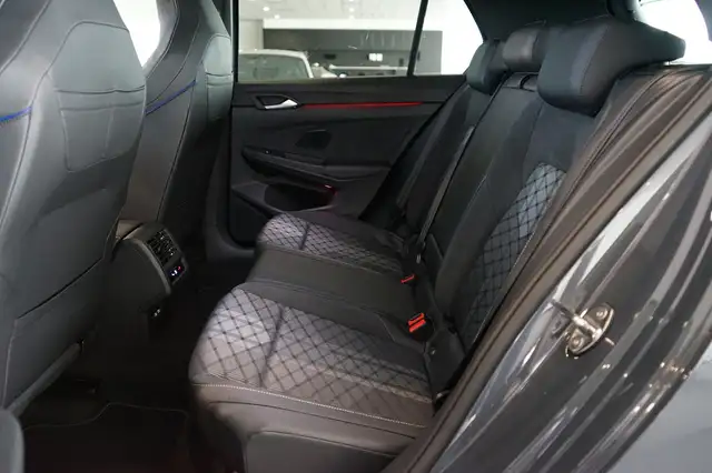 Volkswagen Golf view 11