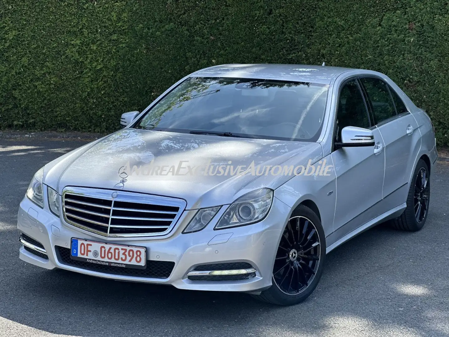 Mercedes-Benz E 350 CDI BlueEff 4Matic 18 Zoll AMG StyleFelgen Silber - 1
