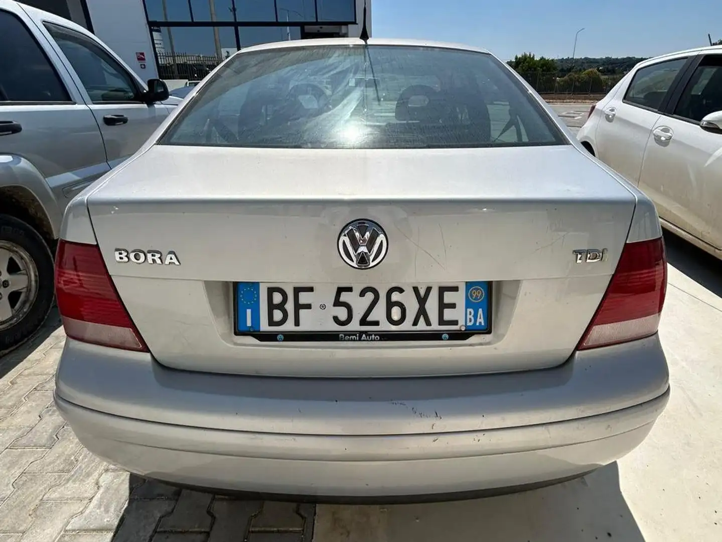 Volkswagen Bora Bora 1.9 tdi Trendline Gris - 2