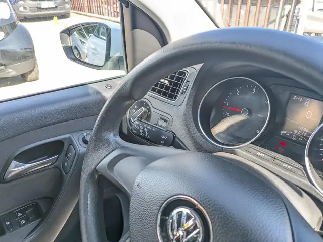 Volkswagen Polo view 15