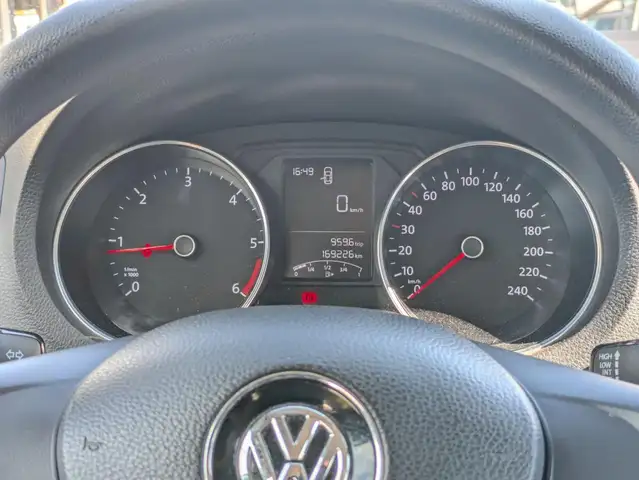 Volkswagen Polo view 9