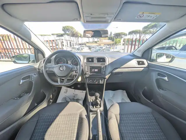 Volkswagen Polo view 7