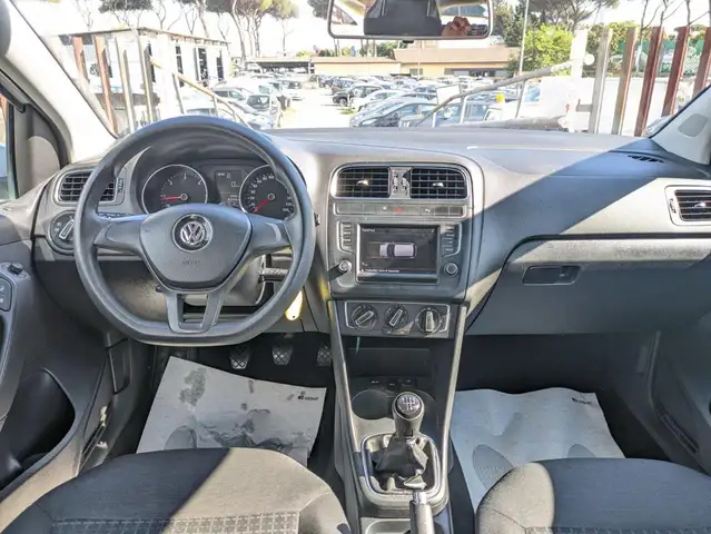 Volkswagen Polo view 13