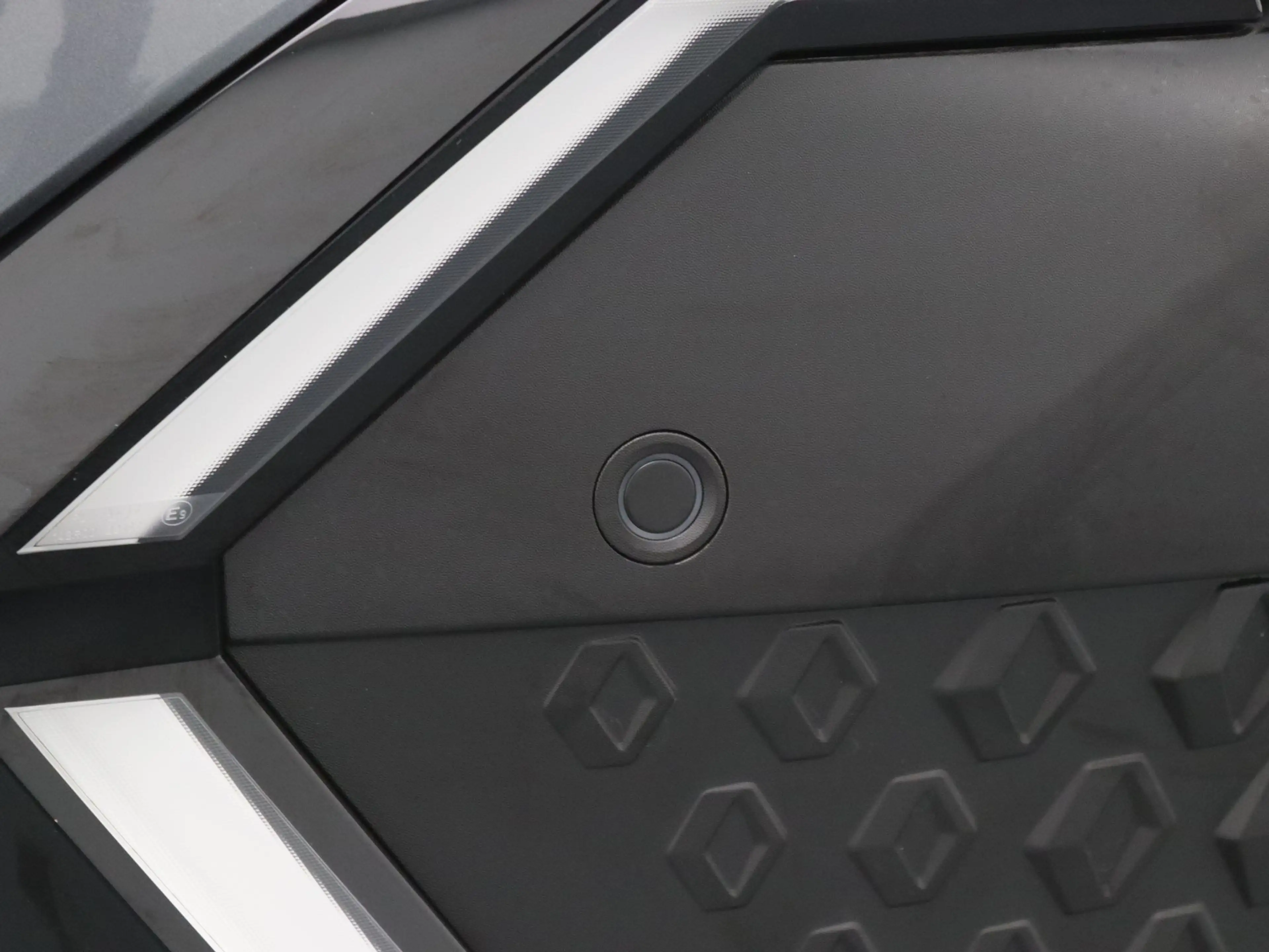Renault Clio 160pk Hybrid techno 360° Camera | Stoelverw. — photo 32