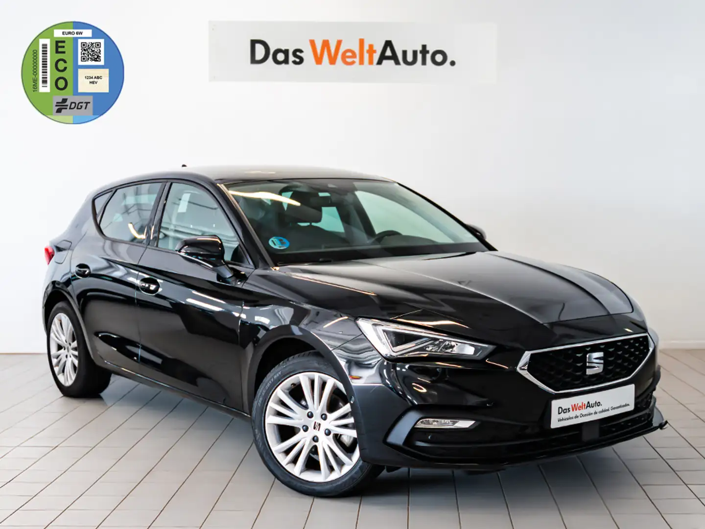 SEAT Leon 1.5 eTSI DSG-7 S&S Style Special Edition 150 Negro - 1