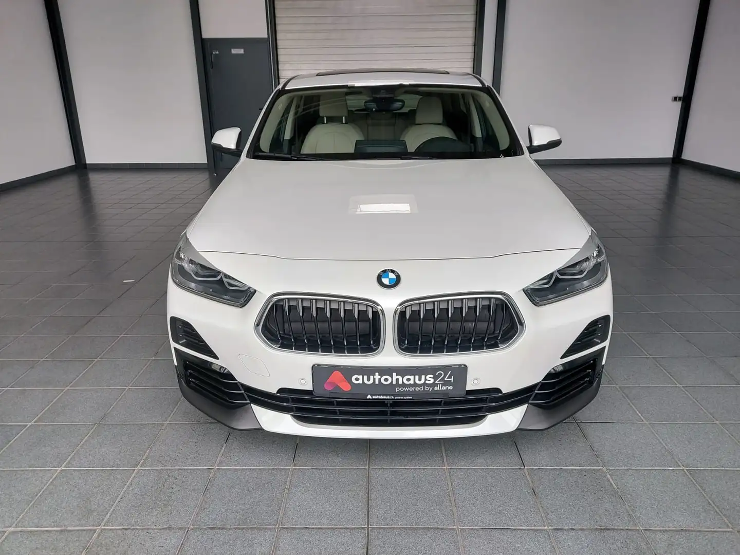 BMW X2 sDrive18i Advantage  Leder|Pano|LED|Sitzhzg White - 2