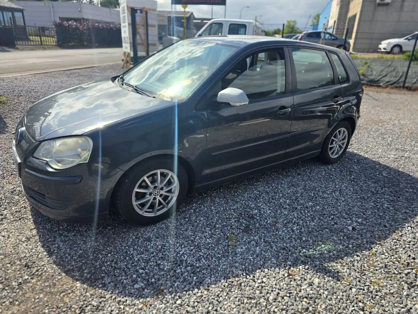 Volkswagen Polo 1.4 TDi BlueMotion DPF***prete a immatriculer** Gris - 2