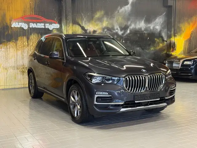 BMW X5 view 9
