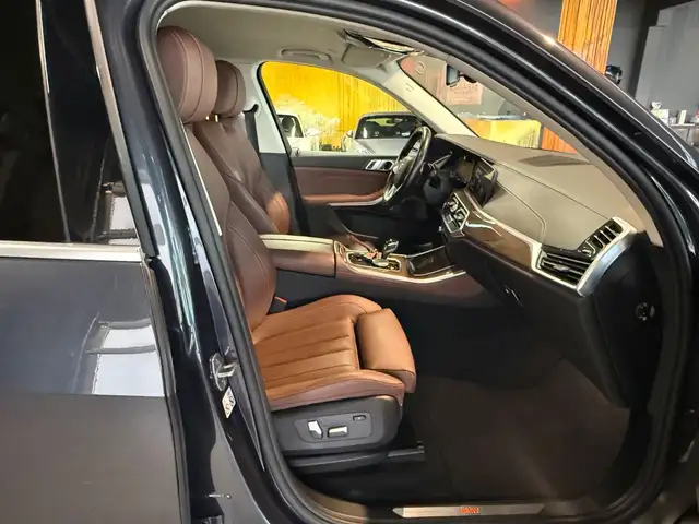 BMW X5 view 14