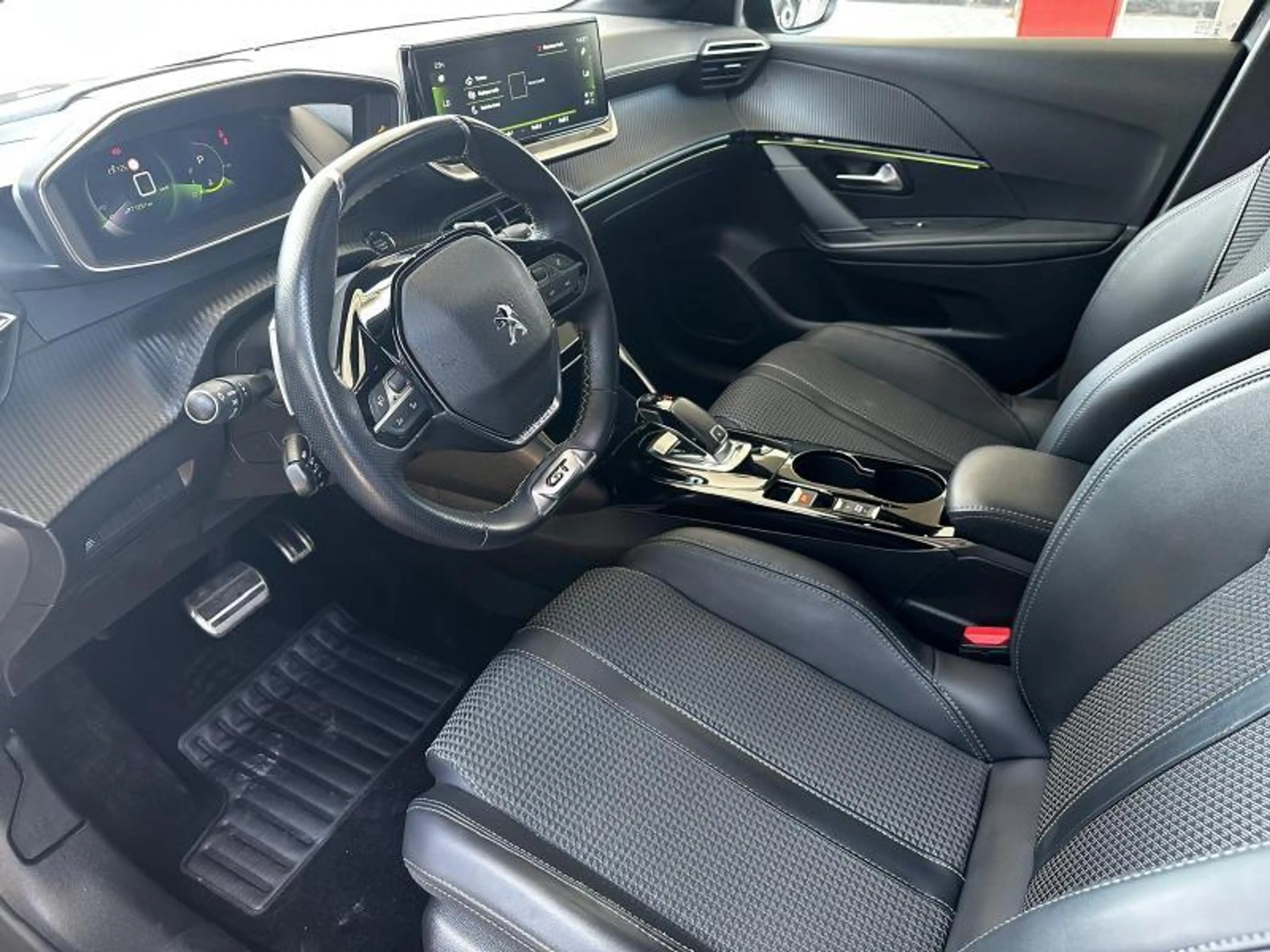 Peugeot 208 GT Line 12 Turbo 100cv EAT8 — photo 8