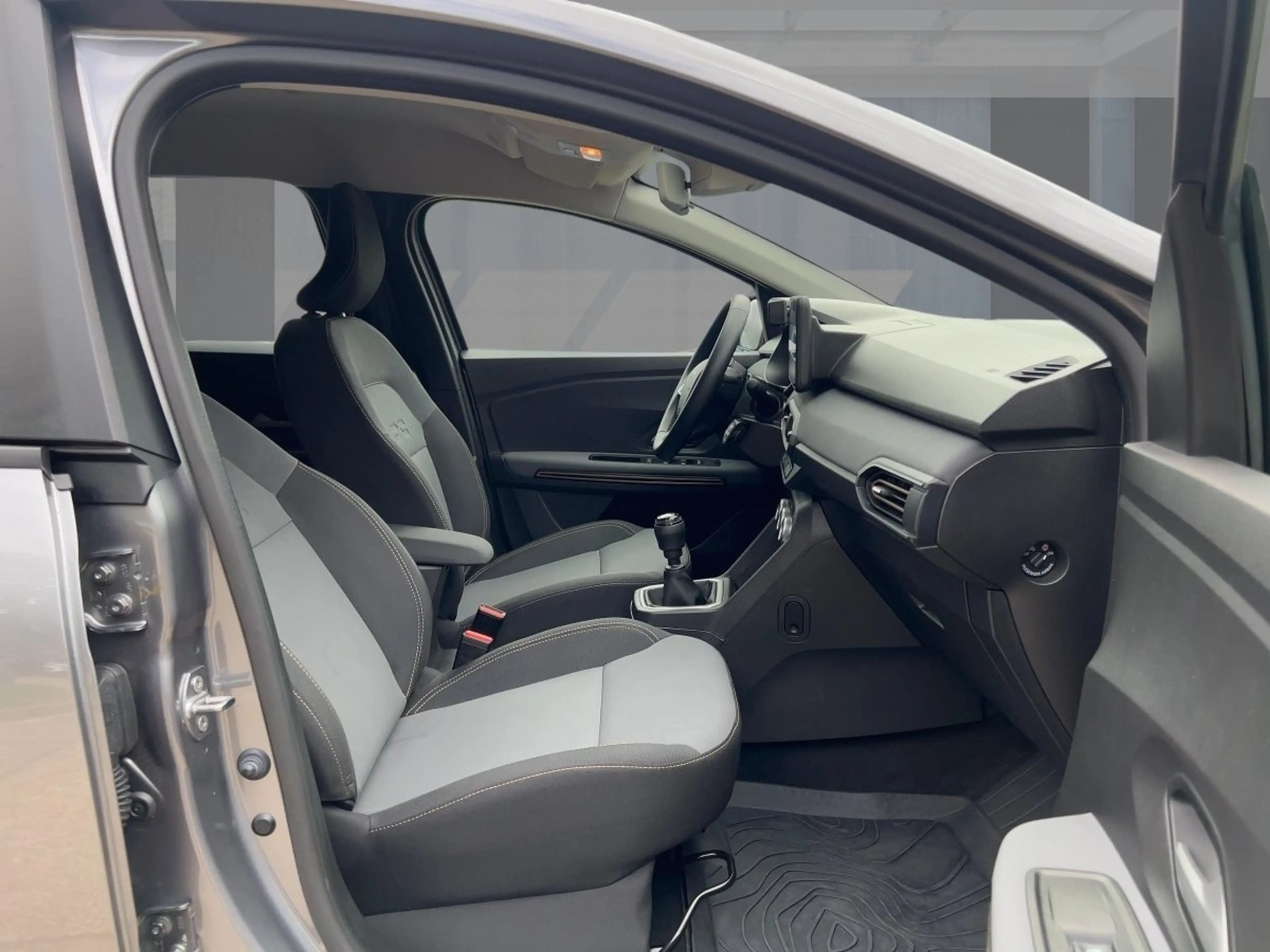 Dacia Jogger 1.0 TCe 110 Extreme 7-Sitzer — photo 8