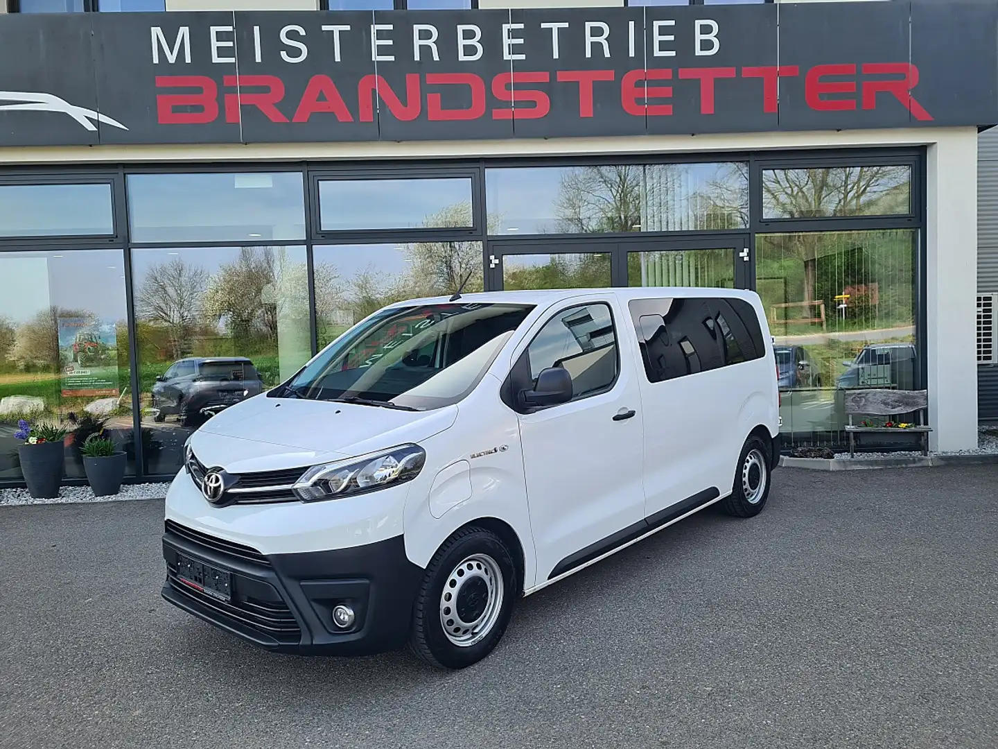 Toyota Proace Pro Ace Electric 50kW L1 Medium ProWork Weiß - 1