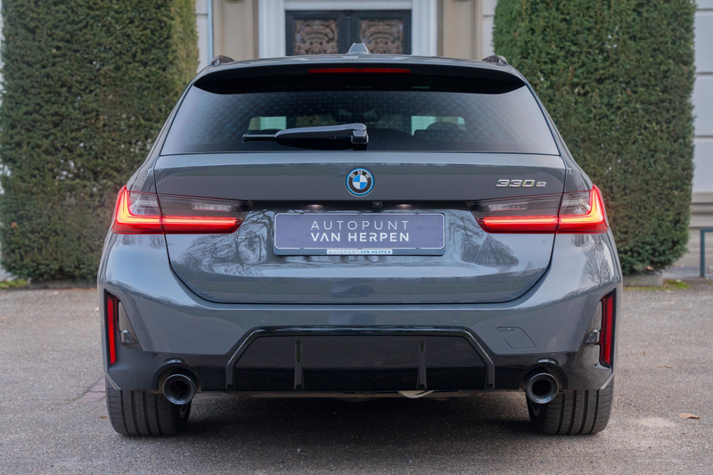 BMW 330 3-serie Touring 330e High Executive TREKHAAK | PAN — photo 4
