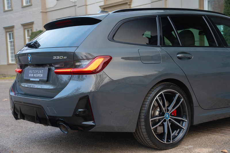 BMW 330 3-serie Touring 330e High Executive TREKHAAK | PAN — photo 16