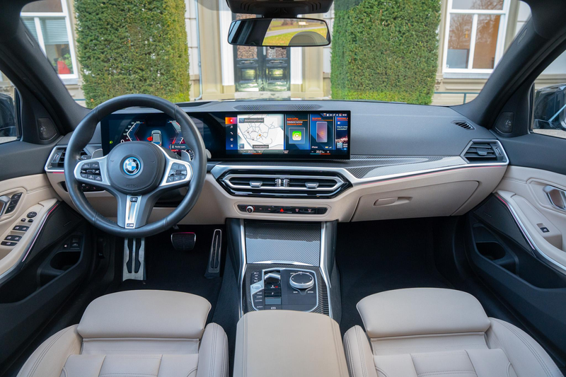 BMW 330 3-serie Touring 330e High Executive TREKHAAK | PAN — photo 3