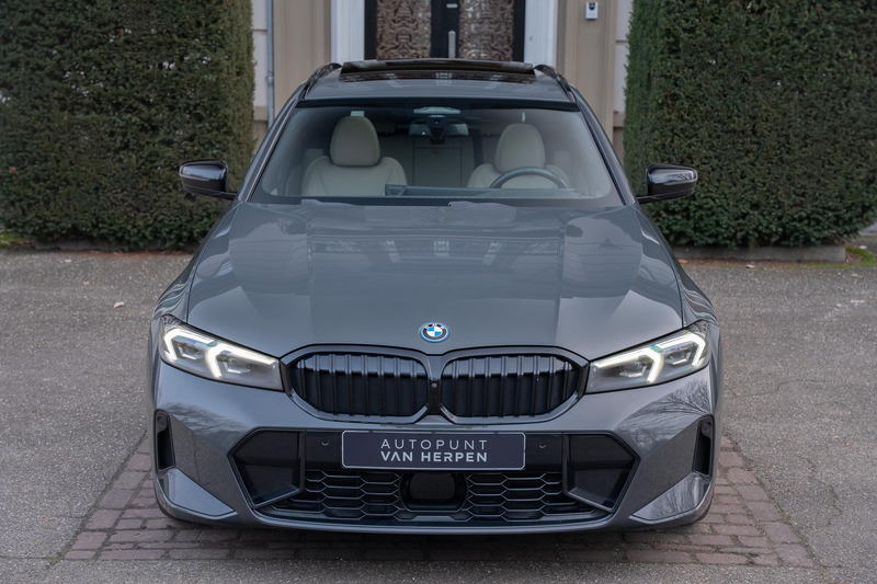 BMW 330 3-serie Touring 330e High Executive TREKHAAK | PAN — photo 8