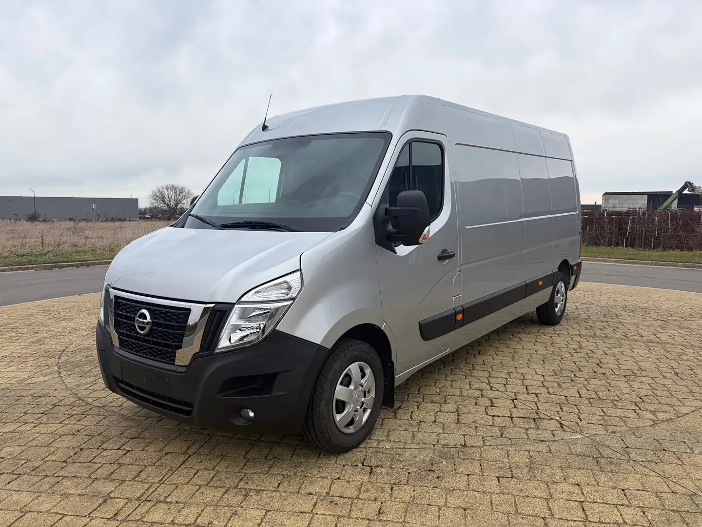 Renault Master L3H2 150cv / Garantie 2028 / 22719€ htva Argent - 1