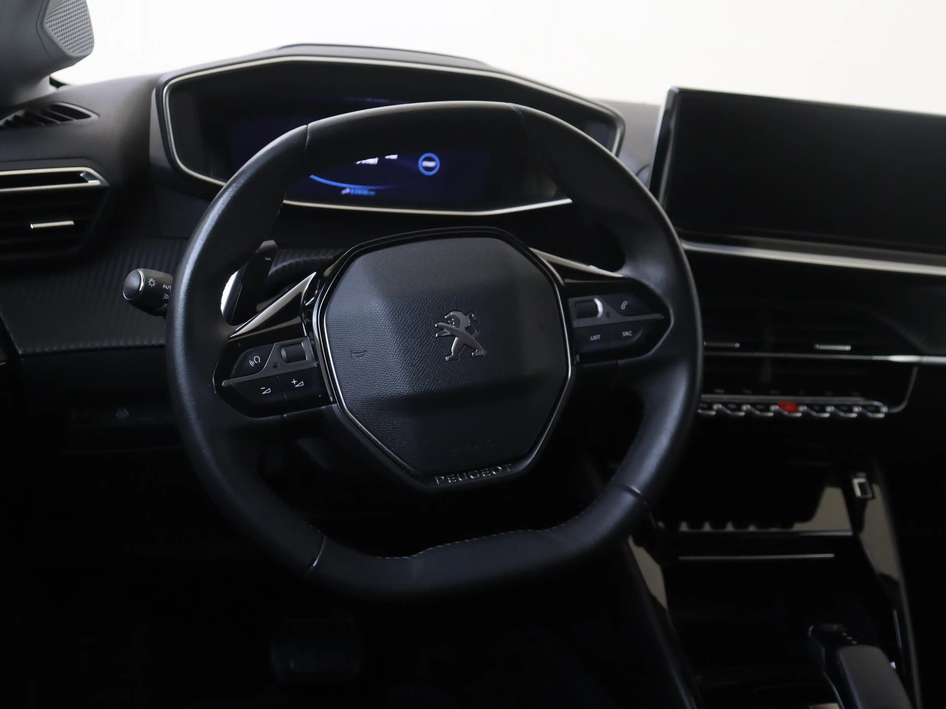 Peugeot 208 1.2 PureTech 100PK Allure Pack Camera | Apple Carp — photo 6