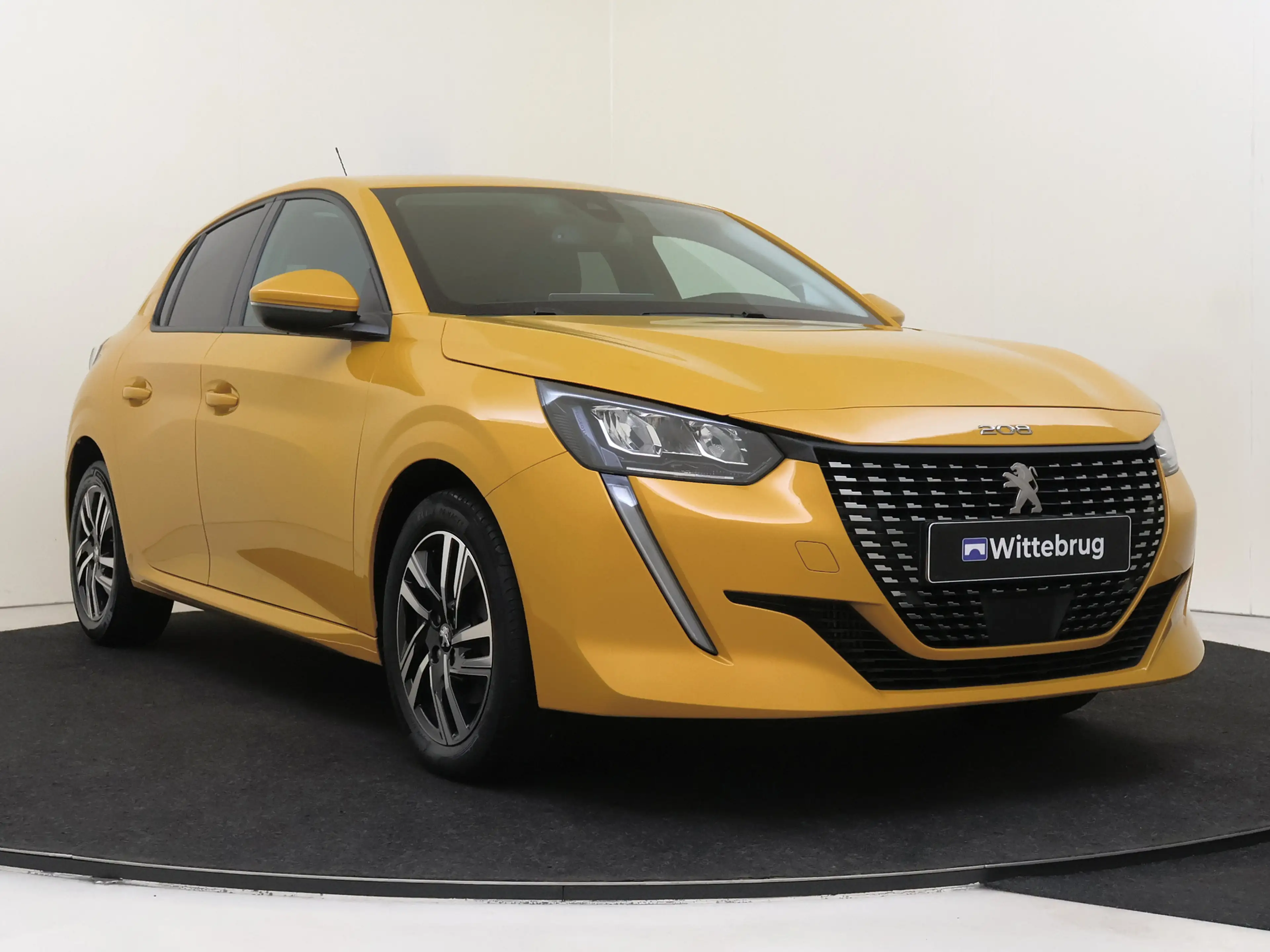 Peugeot 208 1.2 PureTech 100PK Allure Pack Camera | Apple Carp — photo 3